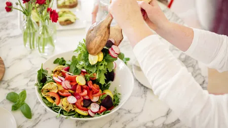 Revigorează-ți ORGANISMUL cu fructele și legumele de primăvară. Cele mai bune zarzavaturi de consumat în martie pentru un tonus de invidiat