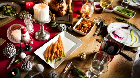 O mamă percepe TAXĂ familiei pentru pregătirea meselor de Crăciun: „Va fi scump”