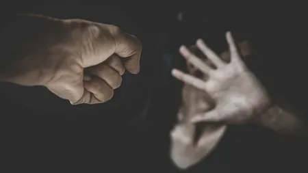 Crimă șocantă comisă de un român în Germania. Și-a ucis în bătaie iubita de 18 ani motivând că din cauza sa a pierdut autobuzul spre muncă