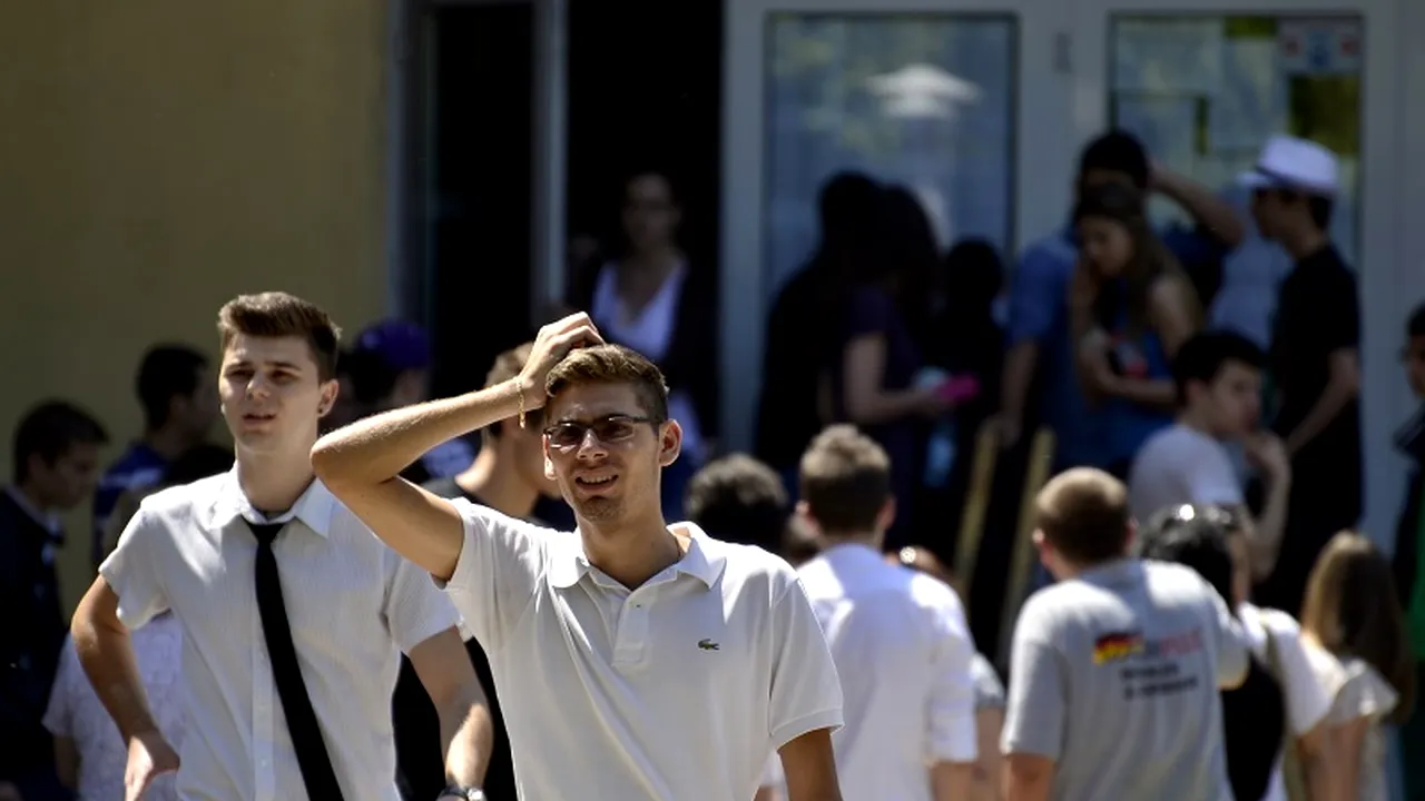 BACALAUREAT 2014. Ce primesc promovații în acest an în loc de diplome. Decizia Ministerului Educației