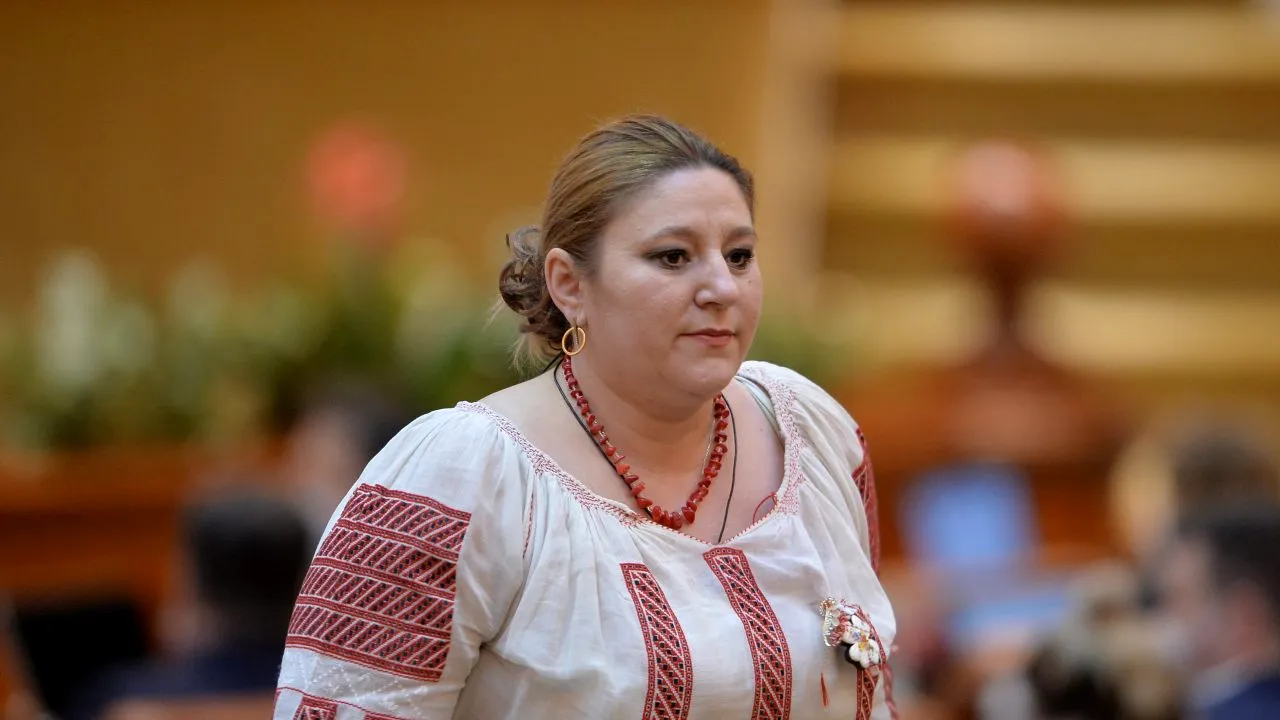 Diana Șoșoacă susține că ar fi fost victima unei tentative de asasinat: „După ce au văzut că am supraviețuit accidentului, mi-au intrat în casă”