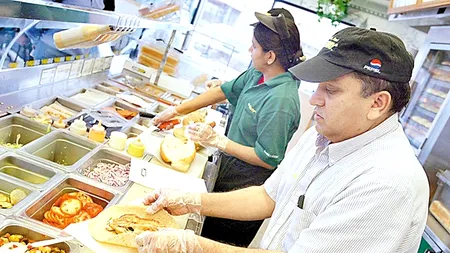 Cel mai larg lanț de restaurante din lume a închis peste 900 de locații în 2017: „Brandul este obosit. Chiar și angajații arată obosiți