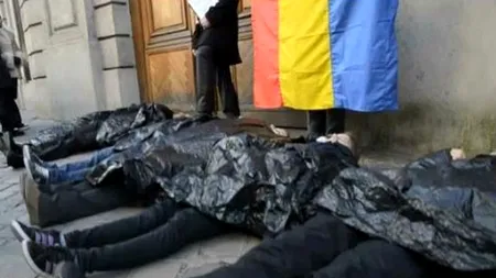VIDEO. Protest inedit al românilor la Paris. Mesajul lor, 