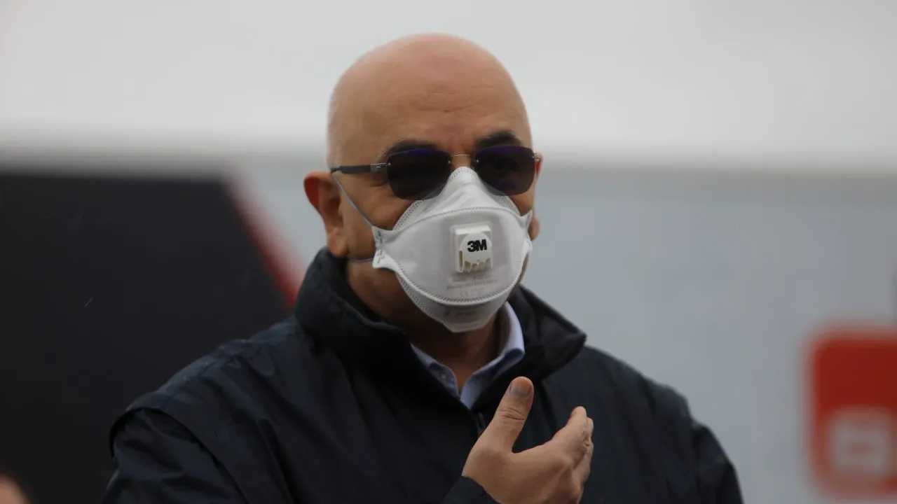 8 ȘTIRI DE LA ORA 8. Raed Arafat, îngrijorat de numărul redus de persoane care se vaccinează în contextul răspândirii tulpinii Delta
