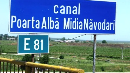 Canalului Poarta Albă - Midia Năvodari a fost poluat cu hidrocarburi. Este căutat vinovatul