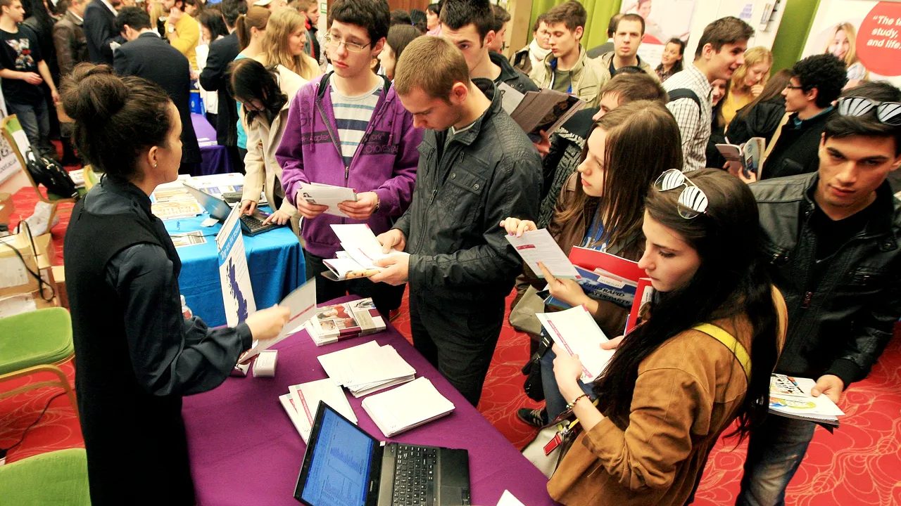 Târg de masterate în București. Vezi care este oferta unora dintre cele mai bune universități din lume  