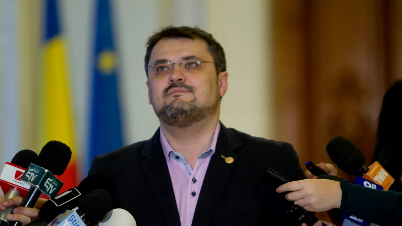 Un deputat USR îi recomandă lui Klaus Iohannis să intre în grevă prezidențială. 