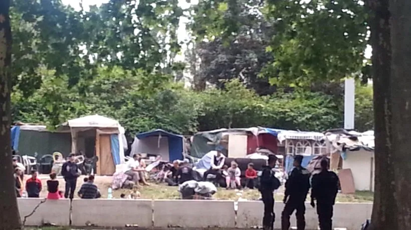 Aproximativ 500 de romi, evacuați de autoritățile franceze din orașele Grenoble și Paris