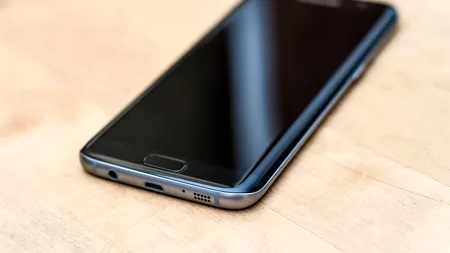 Apple și Samsung sunt cercetate de FCC deoarece unele dintre telefoanele lor ar depăși cu mult limita de radiații admisă