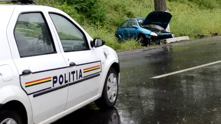 Accident provocat de un bărbat băut, care conducea fără permis o mașină neînmatriculată