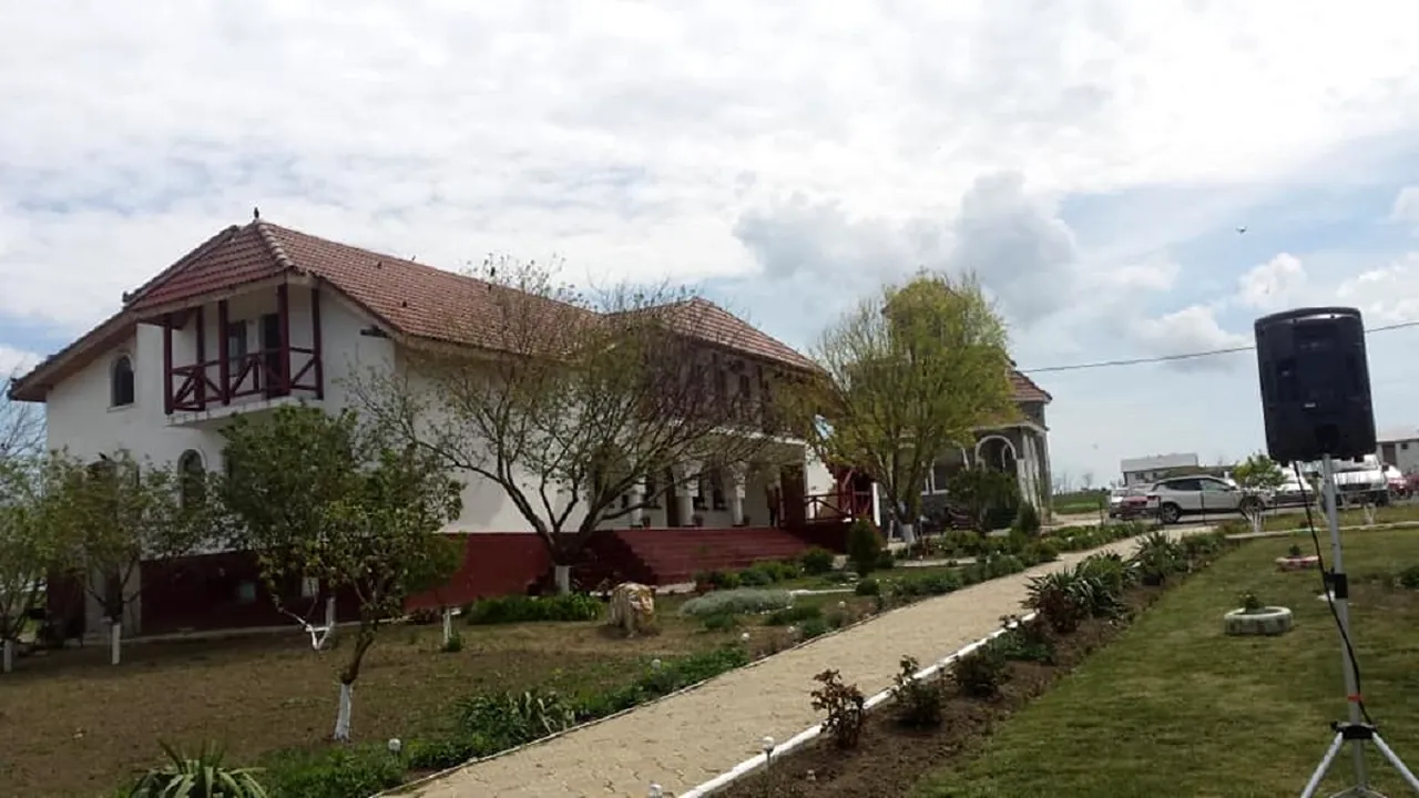 Măicuțele de la Mănăstirea Colilia din județul Constanța, ctitorită de Gigi Becali, regretă că au adus curentul electric în lăcașul de cult: „A sosit factura și nu e deloc una mică”