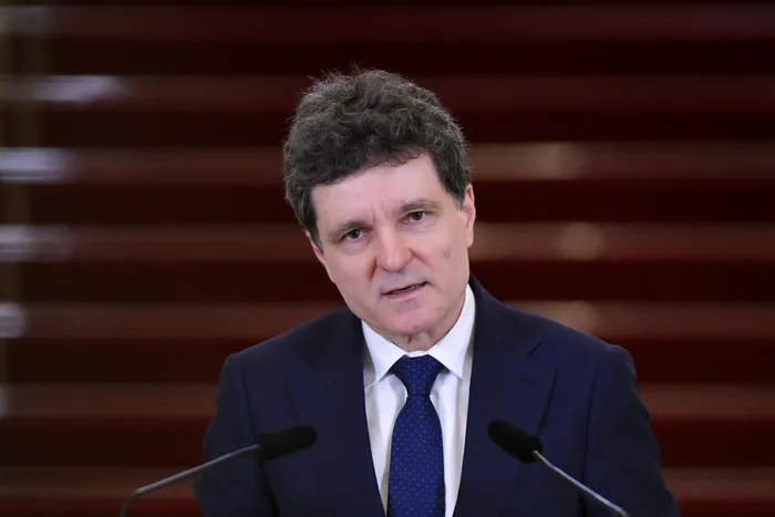 Le Figaro Nicușor Dan critică strategiile UE și continuă să susțină parteneriatul cu Statele Unite