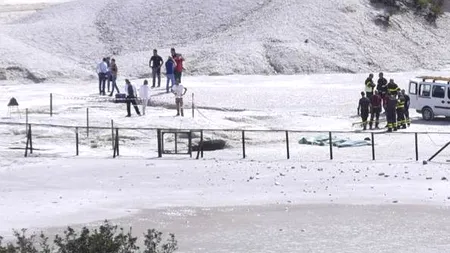 Tragedie pentru o familie de italieni: mama, tatăl și un copil au murit după ce au căzut într-o groapă lângă un vulcan din Napoli. Cum a reușit fiul cel mic să scape cu viață