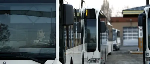 Trafic restricționat și rute RATB deviate sâmbătă și luni, pentru repetiția și parada de 1 Decembrie