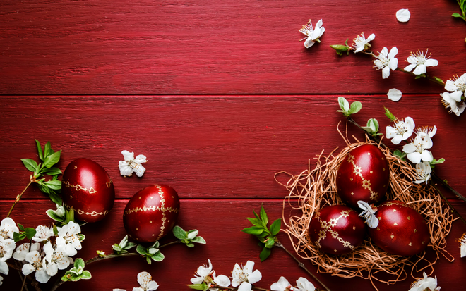 Ouă roșii de Paște. Sursa Foto: Shutterstock