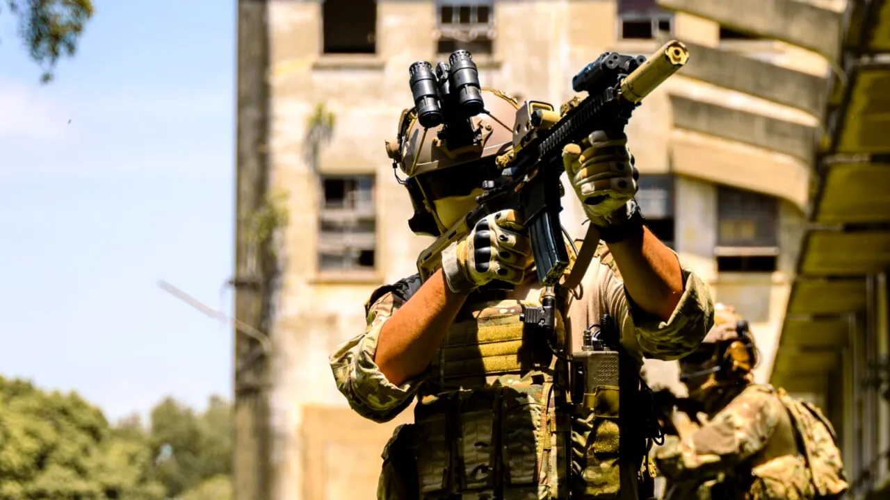 Ionuț Moșteanu îi asigură pe români că nu va fi niciun RĂZBOI cu Rusia: „Vedem zilele acestea multe fake news-uri despre exercițiile de antrenament”