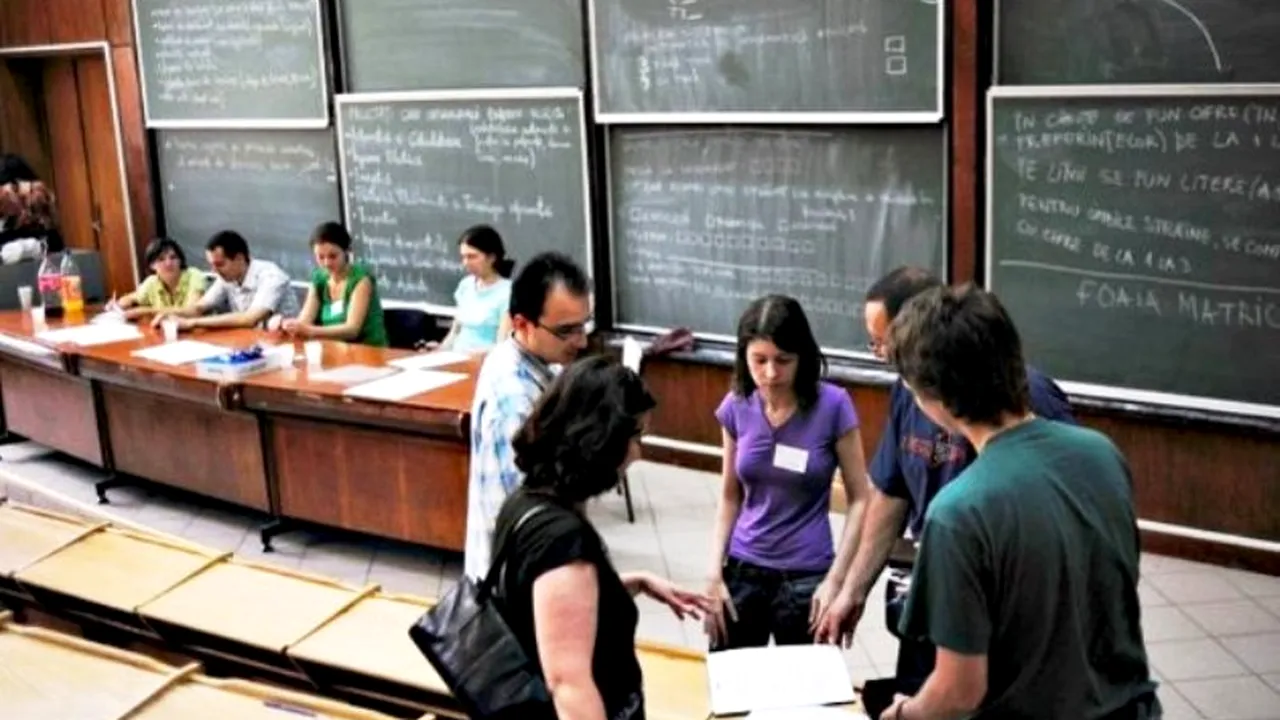ADMITERE FACULTATE 2014. Mii de locuri au rămas neocupate în cele mai importante universități din țară