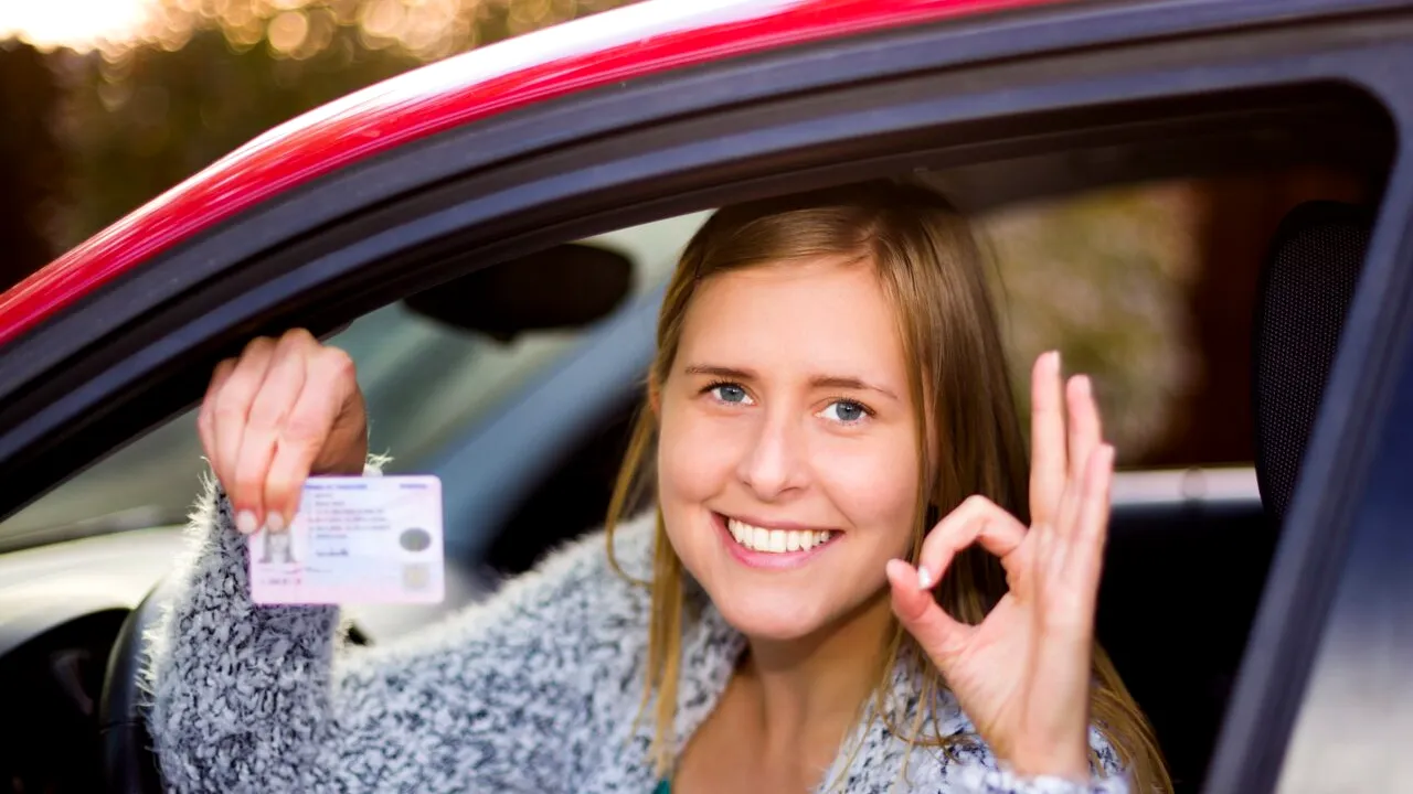 10 pași ca să-ți preschimbi permisul auto dacă a expirat