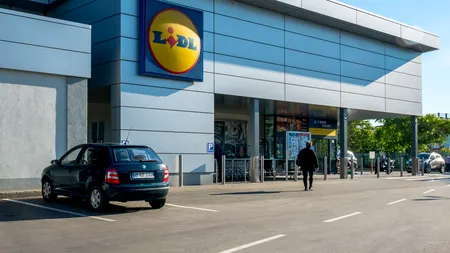 Câți lei primește salariu o casieriță Lidl în România, în 2022. Câștigă mai puțin decât la Mega Image sau Carrefour
