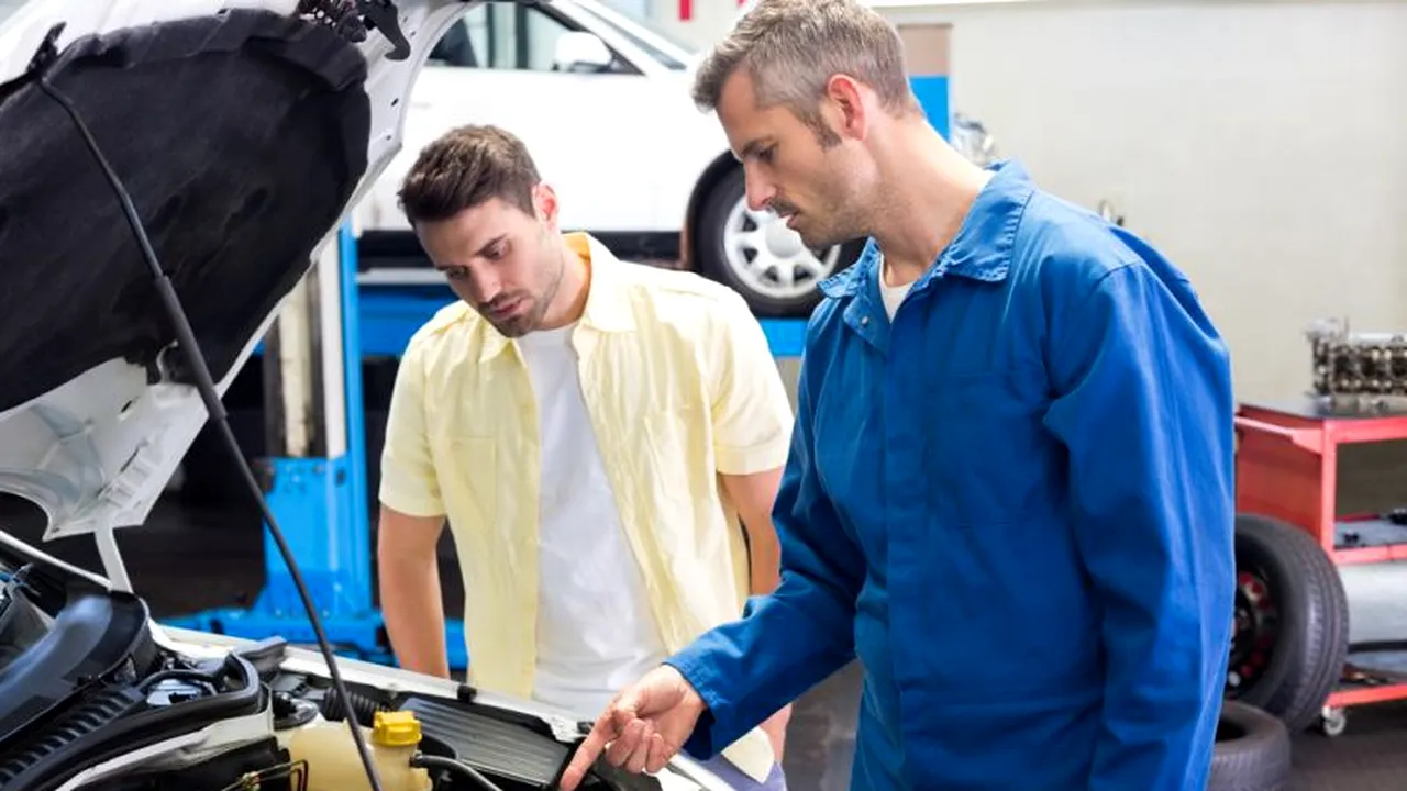 Câți bani plătește în fiecare an un român pentru a-și repara autoturismul