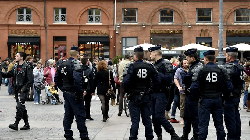 Poliția franceză caută un nou suspect în atacurile de la Paris