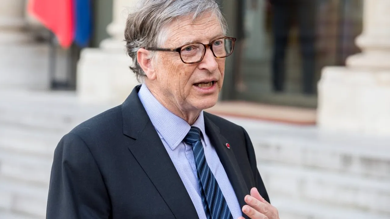 PANDEMIE. Bill Gates: Tratamentele pentru COVID-19 trebuie să ajungă la cei care au nevoie, nu la cei care plătesc mai mult