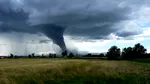 Tornadă atipică în județul Mureș. Avertizarea transmisă de meteorologi: „Ne apropiem de sezonul furtunilor de vară”