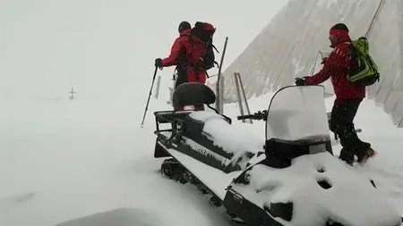 Salvamontiștii din Bușteni intervin pentru salvarea a doi turiști olandezi blocați în Munții Bucegi din cauza vremii