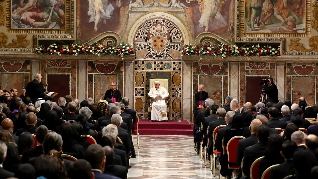 Șeful statului Vatican despre 