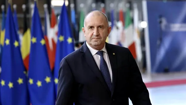 Guvernul bulgar mută avioanele-cisternă ale SUA, folosite în Iran, pe un aeroport militar. De ce refuză premierul Rumen Radev staționarea aeronavelor la Sofia