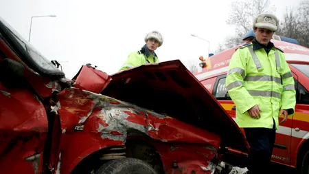 Un bărbat băut și fără permis a avariat 12 autoturisme în Timișoara