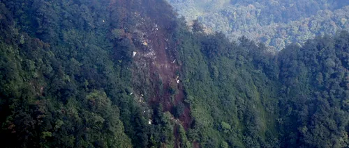 Avionul rusesc dispărut de pe radar în Indonezia s-a prăbușit după ce a lovit coasta unui vulcan