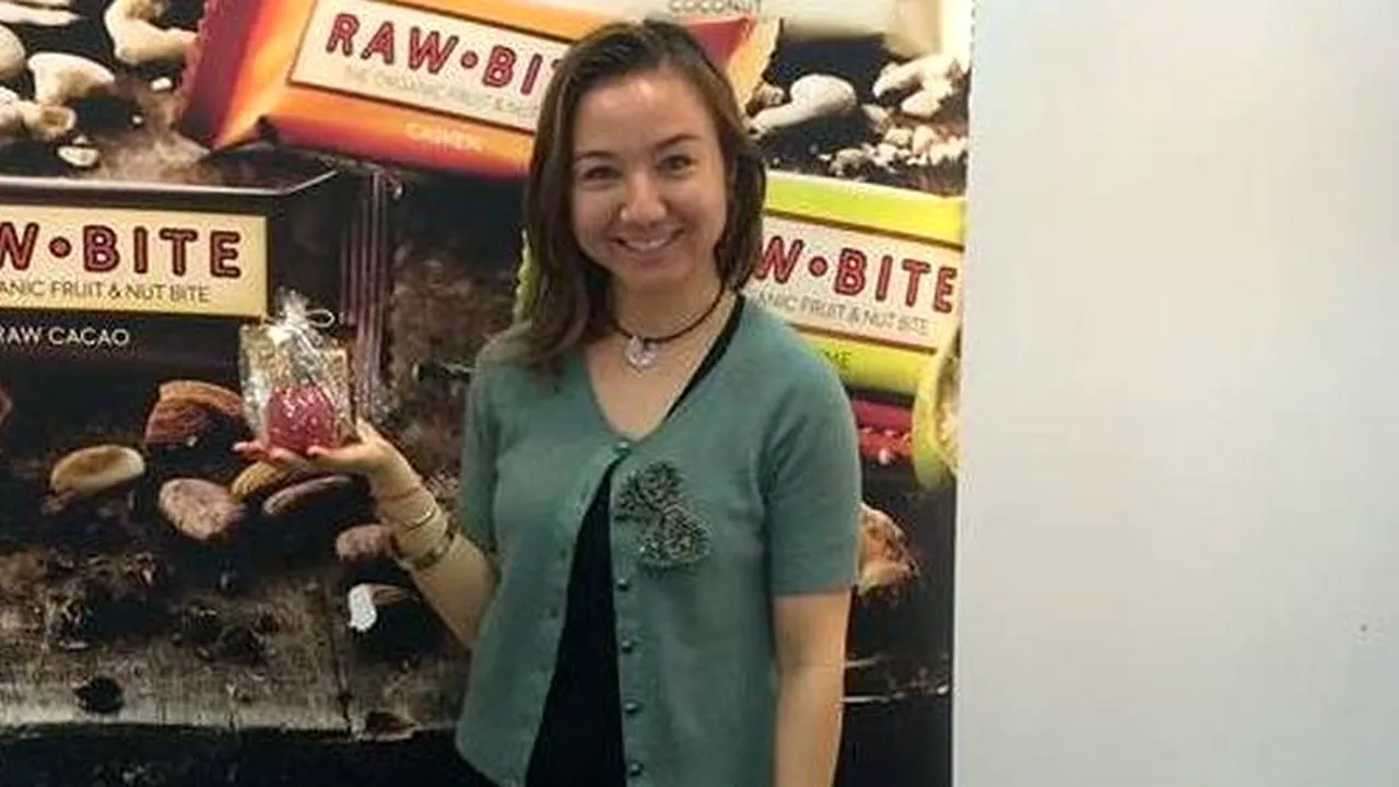 La 29 de ani a investit 15.000 â‚¬ într-o afacere cu produse raw-vegan
