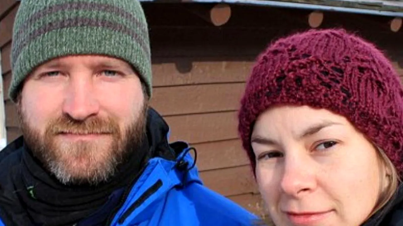 Doi americani trăiesc într-un loc în care alții n-ar rezista nicio zi. 