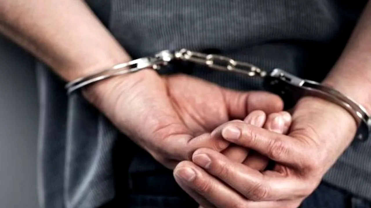 Doi tineri din Harghita au fost reținuți, după ce au fost bănuiți că au omorât un bărbat și i-au pus cadavrul pe calea ferată