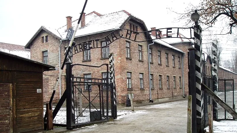Cum au fost întâmpinați mai mulți evrei care au venit să viziteze lagărul de concentrare de la Auschwitz. „A fost ca un pumn în stomac
