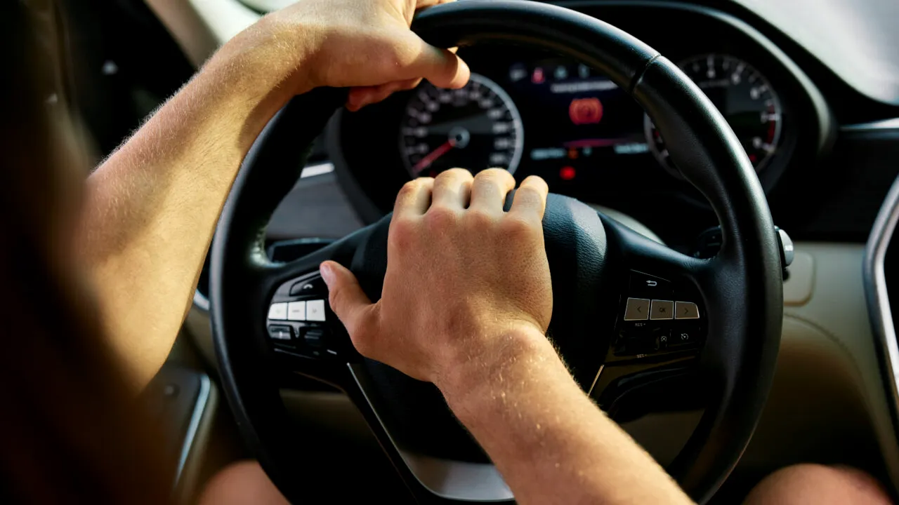 Comportamentul de la volan din Codul Rutier care te poate lăsa fără permis în 2025. Ce nu ai voie să faci