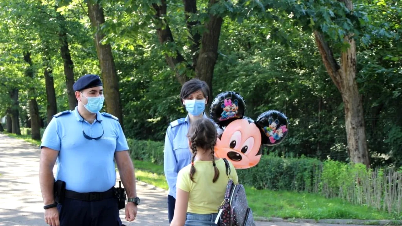 FOTO. Victoria, fetița de 11 ani din București, l-a întâlnit pe omul care a ajutat-o să-și salveze tatăl de la moarte:„Ce faci, tati? Oamenii vor doar să te ajute!”