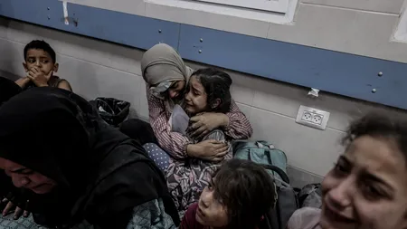 Palestinienii și israelienii se ACUZĂ reciproc după tragedia de la spitalul din Gaza. Netanyahu dă vina pe „teroriştii barbari”