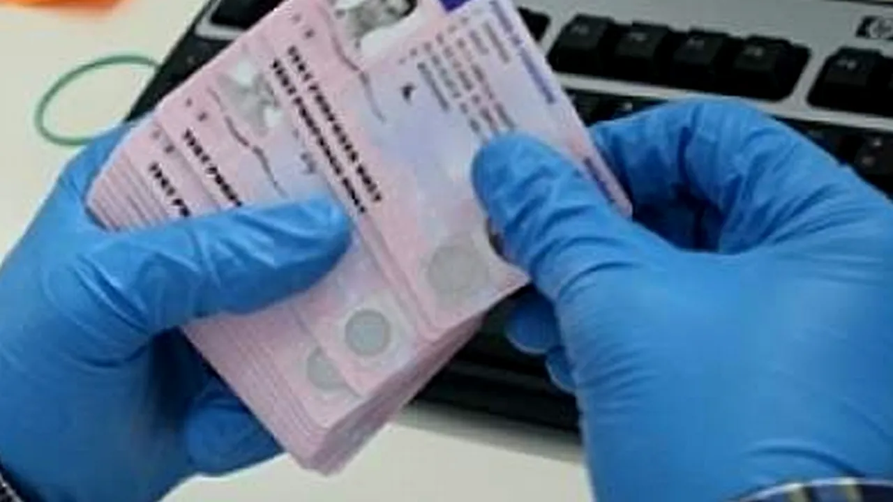 O tânără din Argeș s-a dus să își schimbe permisul de conducere fals. Ce a primit în schimb