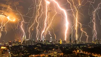 Meteorologii BBC Weather anunță 5 zile de furtuni electrice în București