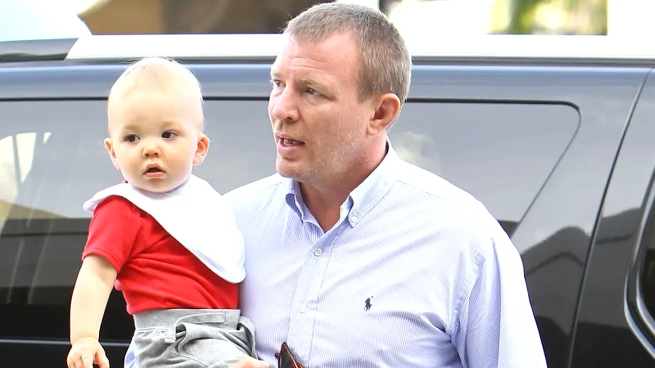 Guy Ritchie și-a vândut localul din Londra ca să-și construiască un tunel pentru mașini