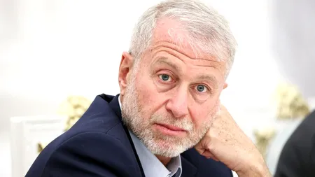 Guvernul britanic l-ar putea da în judecată pe Roman Abramovici: “Banii luați pe Chelsea trebuie să ajungă la oamenii care SUFERĂ în Ucraina”