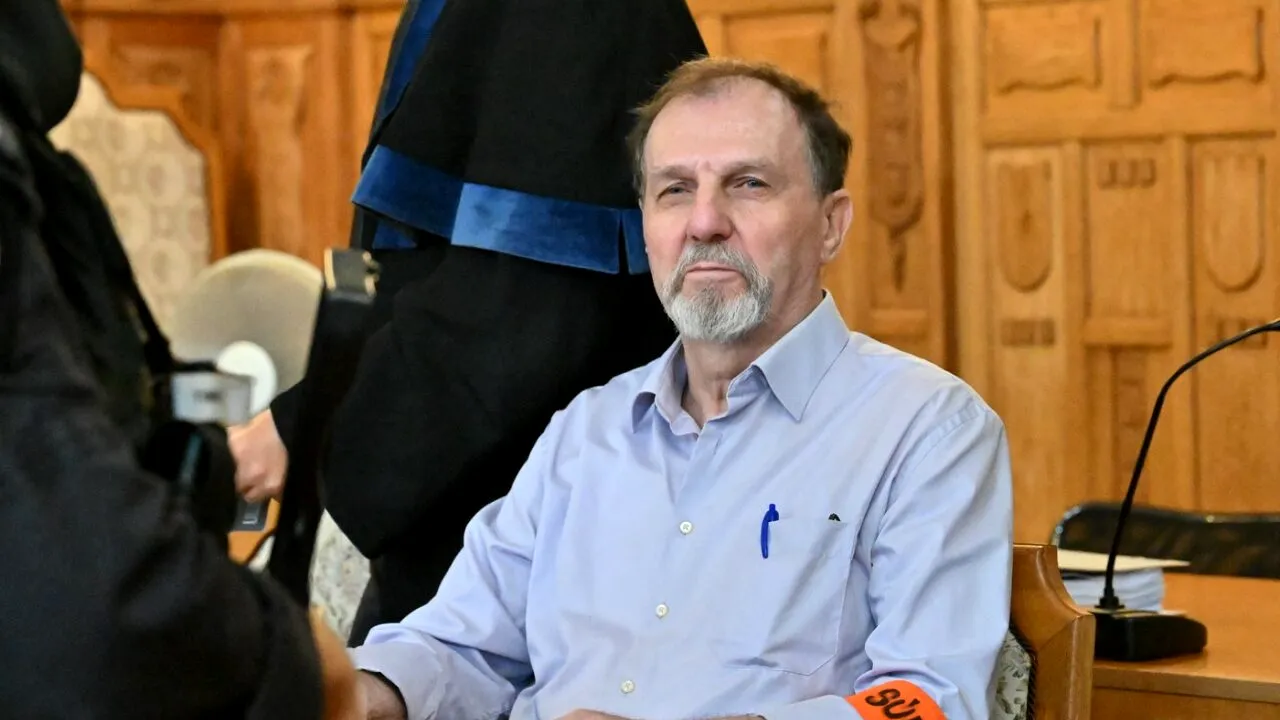 Slovacia: A început procesul persoanei care l-a împușcat pe Robert Fico. Acuzat de TERORISM, suspectul ar fi tras 