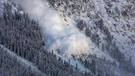 Risc de avalanșă de gradul III în Munții Bucegi și Făgăraș. Recomandările salvamontiștilor pentru turiști