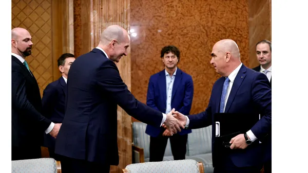 Bolojan, vizitat de cei de la Agenția de Rating Standard & Poor’s. S-a discutat și despre măsurile viitoare pentru eficientizarea companiilor de stat