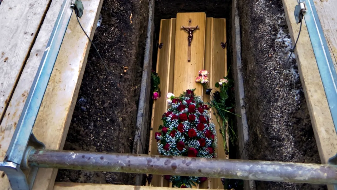 BULIBAȘA din Gilău va fi înmormântat într-un loc INTERZIS. Fiica defunctului, consilier de STAT: Primarul EXAGEREAZĂ