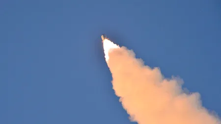 Rusia anunță că a testat cu succes noua rachetă hipersonică anunțată de Putin