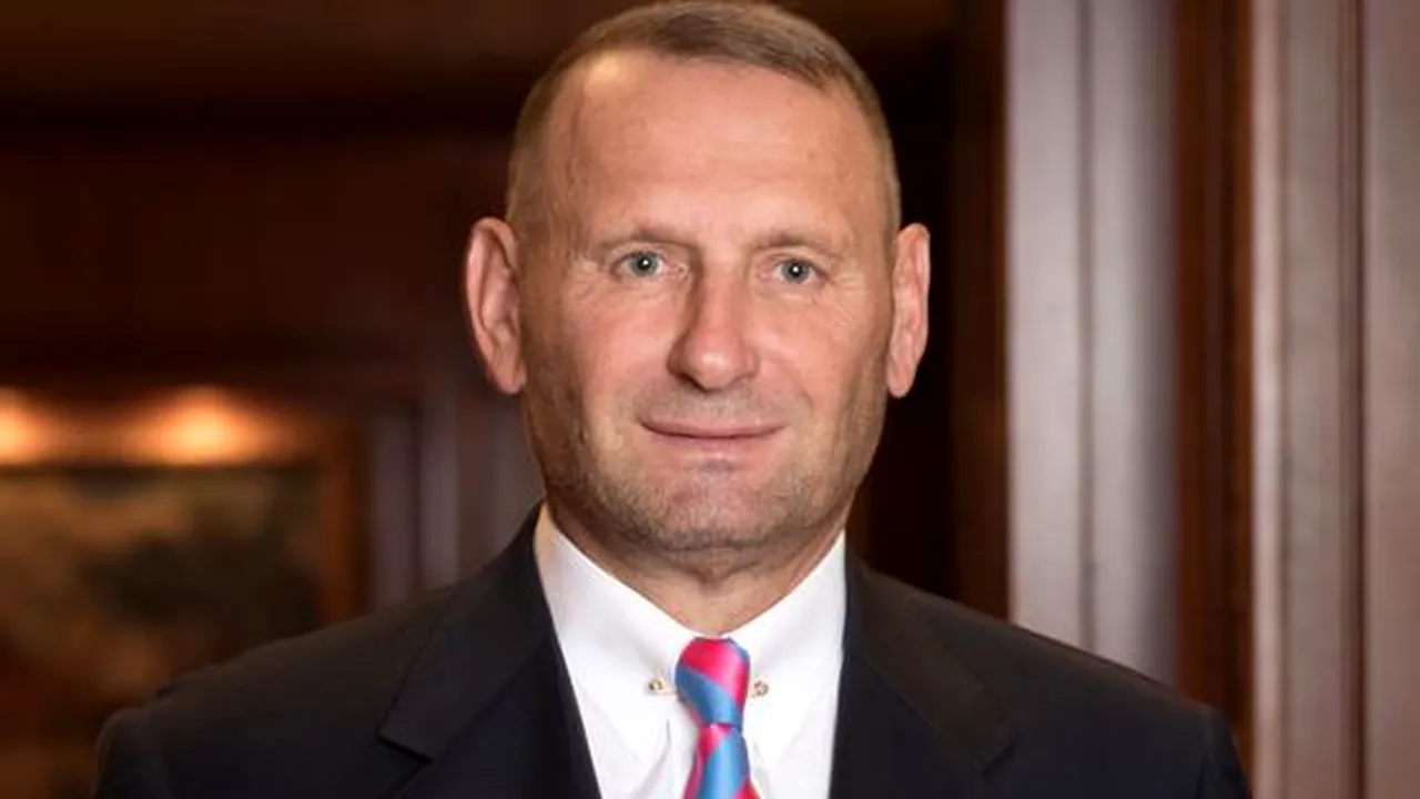 Cataramă, atac dur la Iohannis: Știe de existența rețelelor mafiote de trafic de persoane și nu face nimic