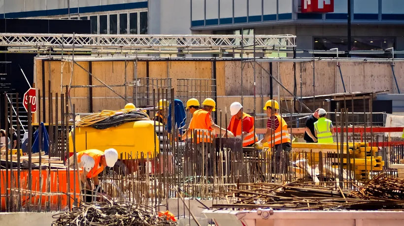 În Europa sunt peste 700.000 de români care lucrează în construcţii